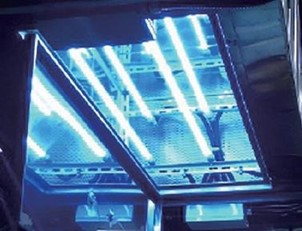 紫外光-臭氧設備